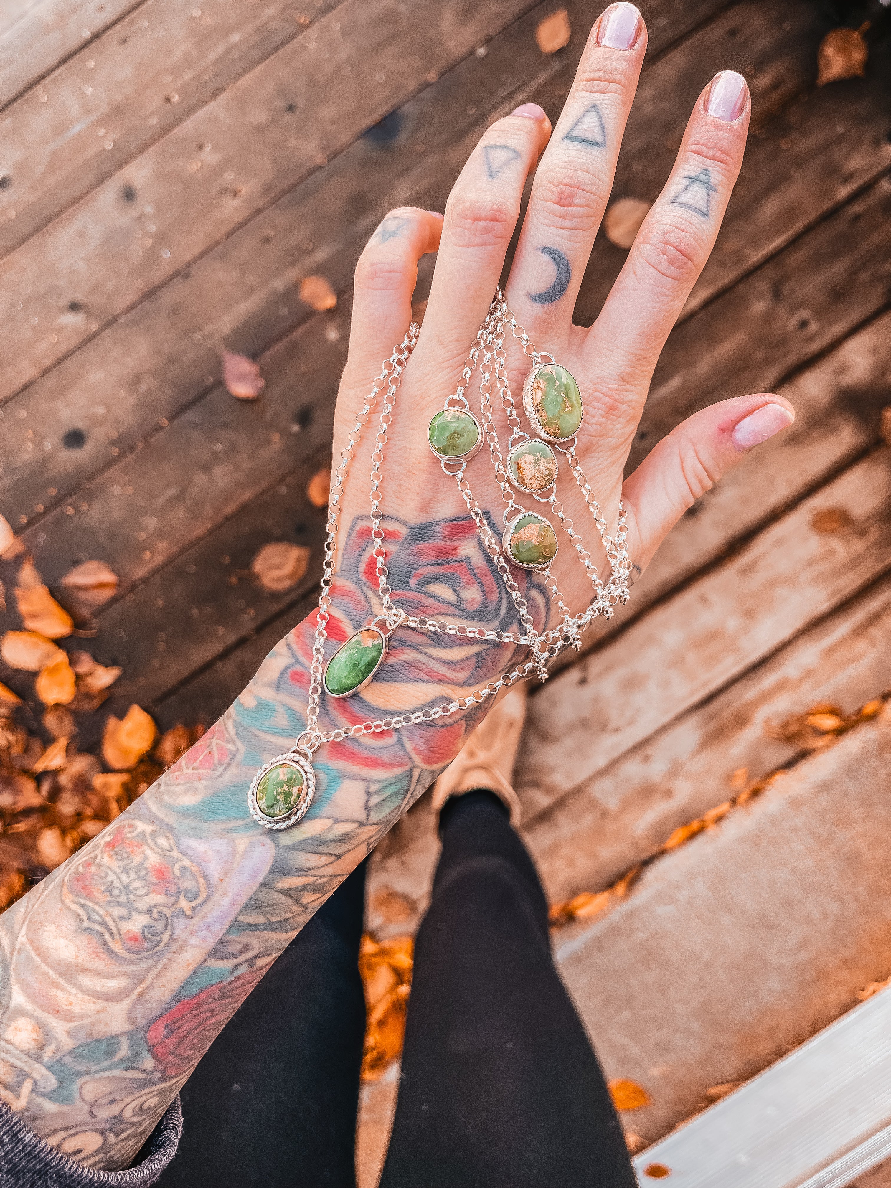 November Emerald Valley Collection Choker